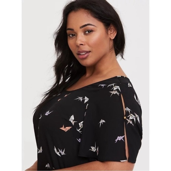 Torrid BLACK CRANE GEORGETTE BOW BACK BLOUSE - Picture 3 of 7